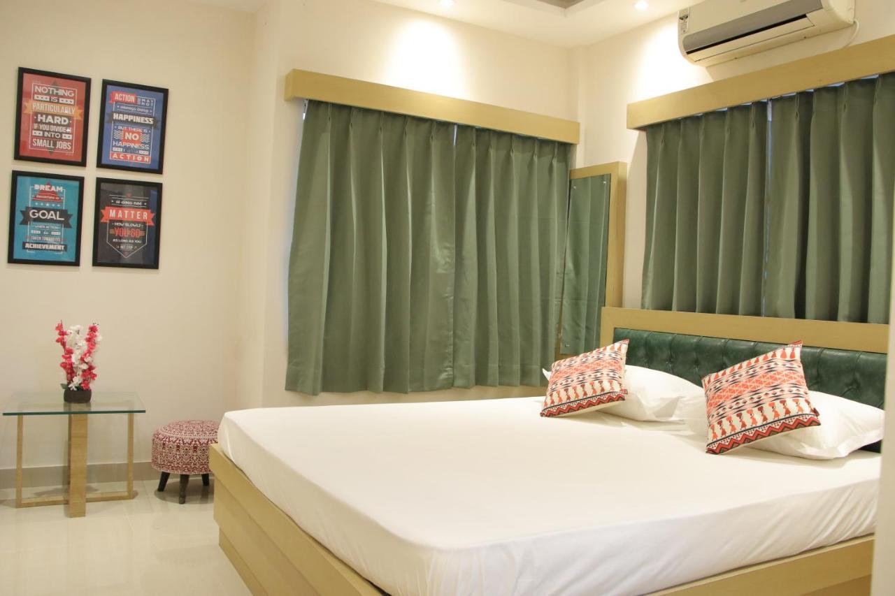 La Cresta Inn Kolkata Bagian luar foto