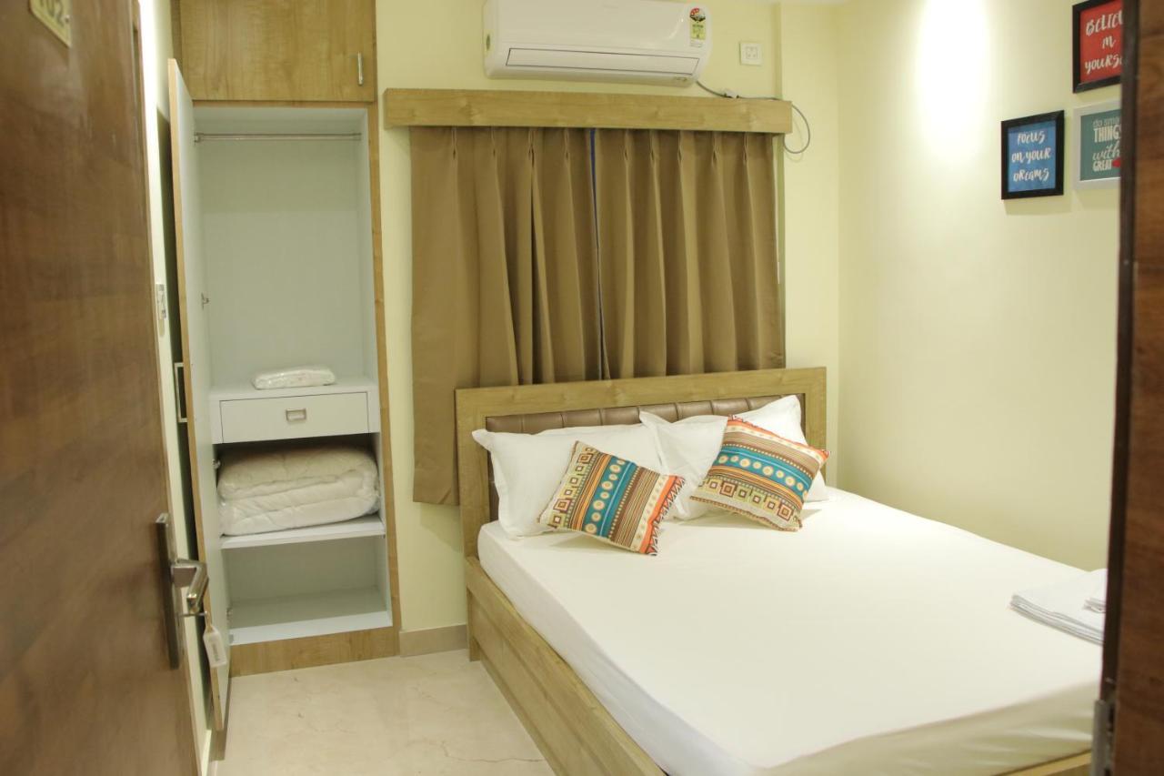 La Cresta Inn Kolkata Bagian luar foto
