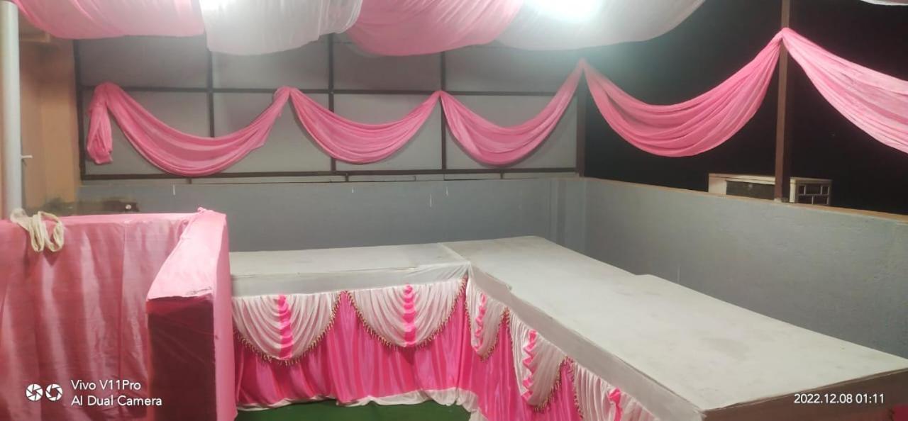 La Cresta Inn Kolkata Bagian luar foto
