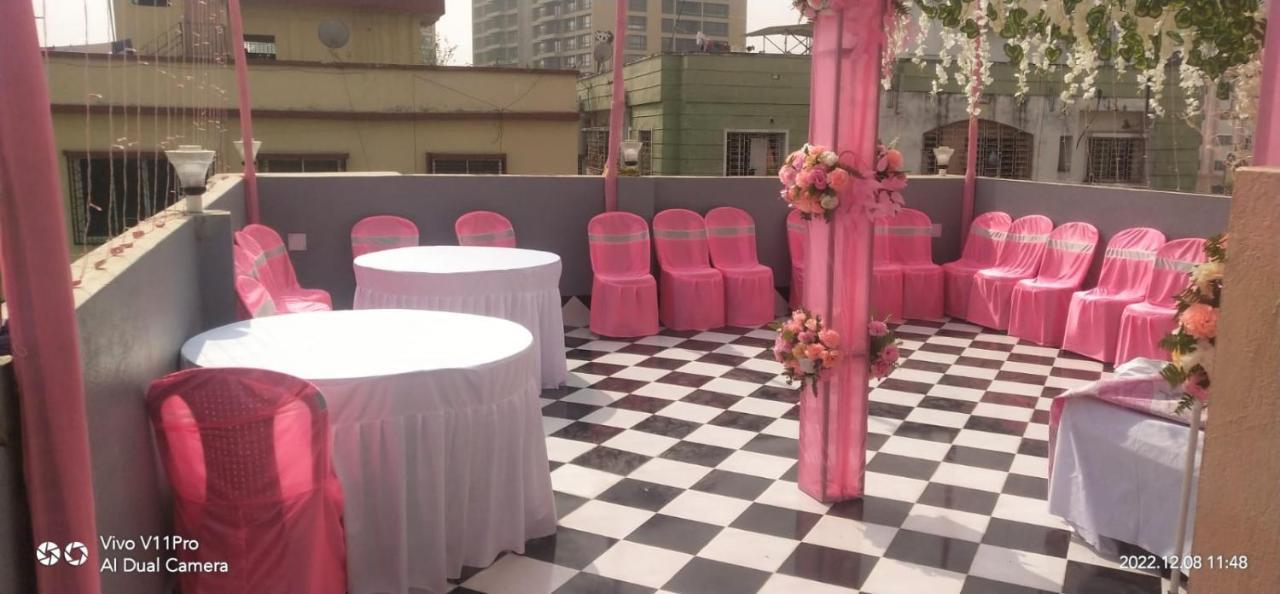 La Cresta Inn Kolkata Bagian luar foto
