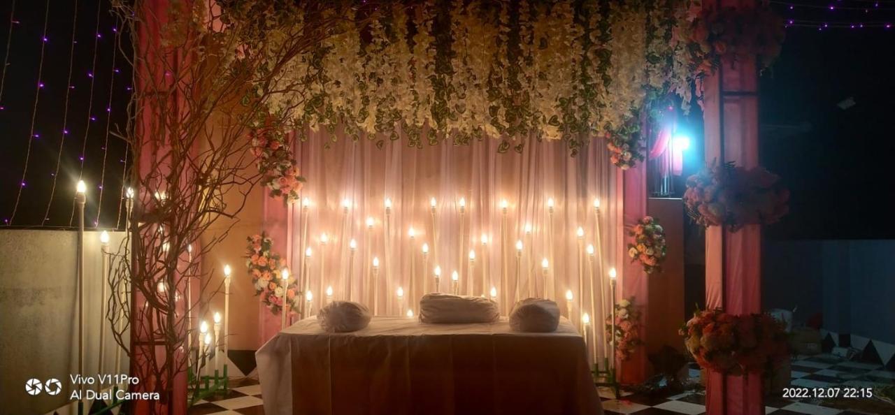 La Cresta Inn Kolkata Bagian luar foto