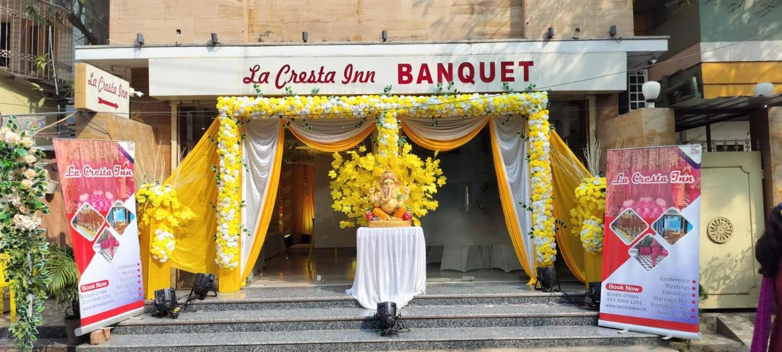 La Cresta Inn Kolkata Bagian luar foto