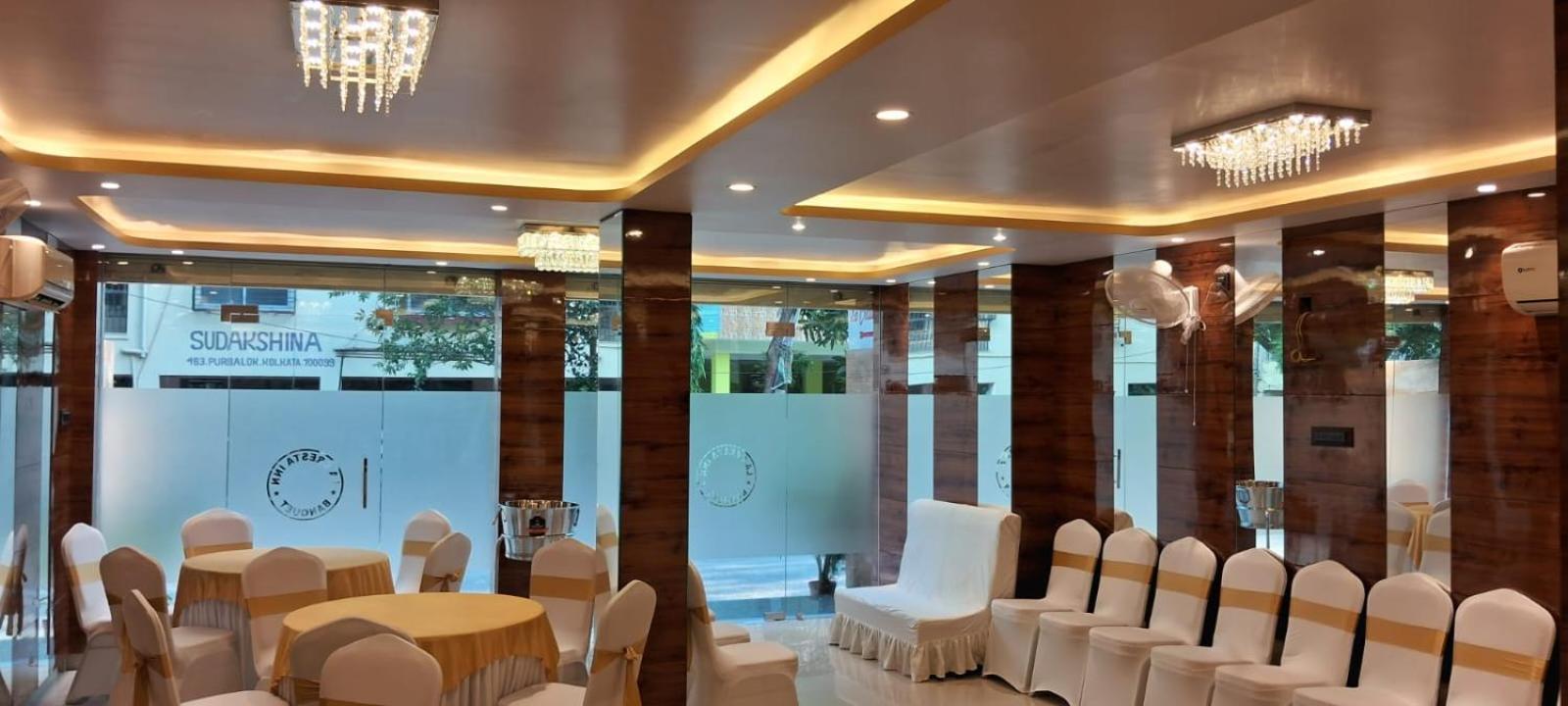 La Cresta Inn Kolkata Bagian luar foto