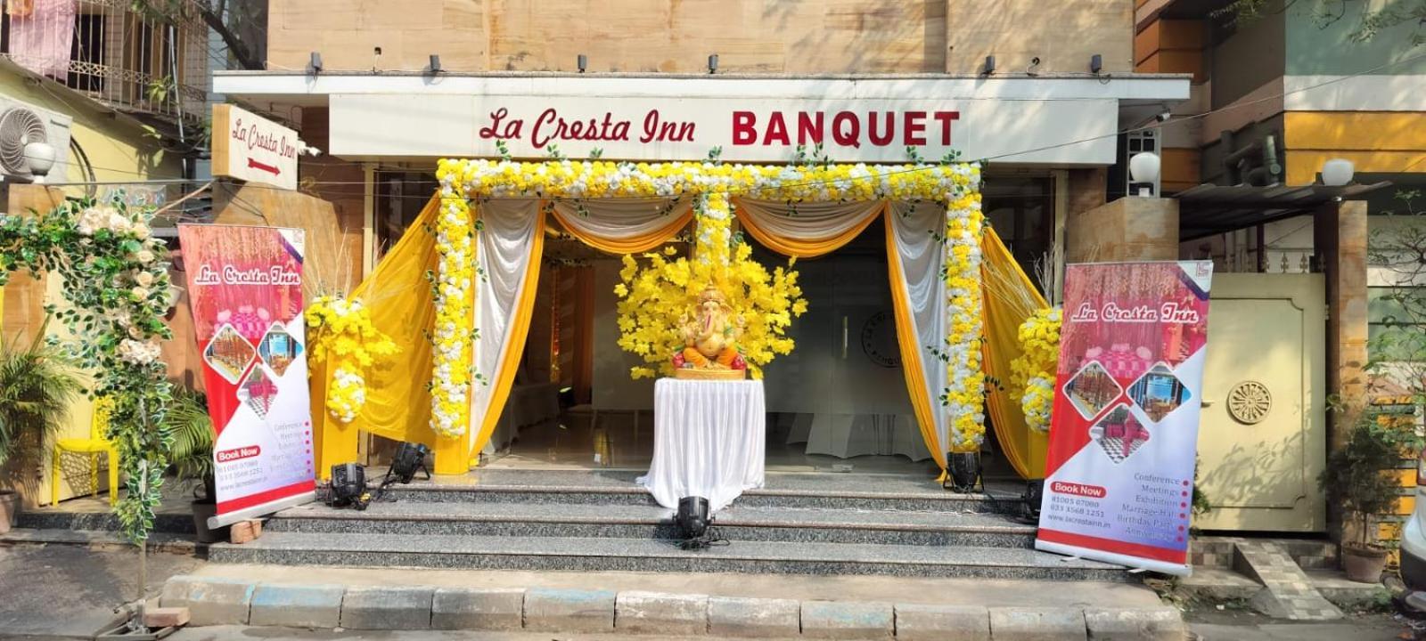 La Cresta Inn Kolkata Bagian luar foto