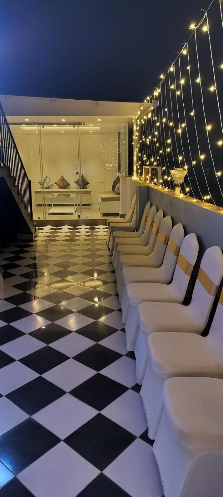 La Cresta Inn Kolkata Bagian luar foto