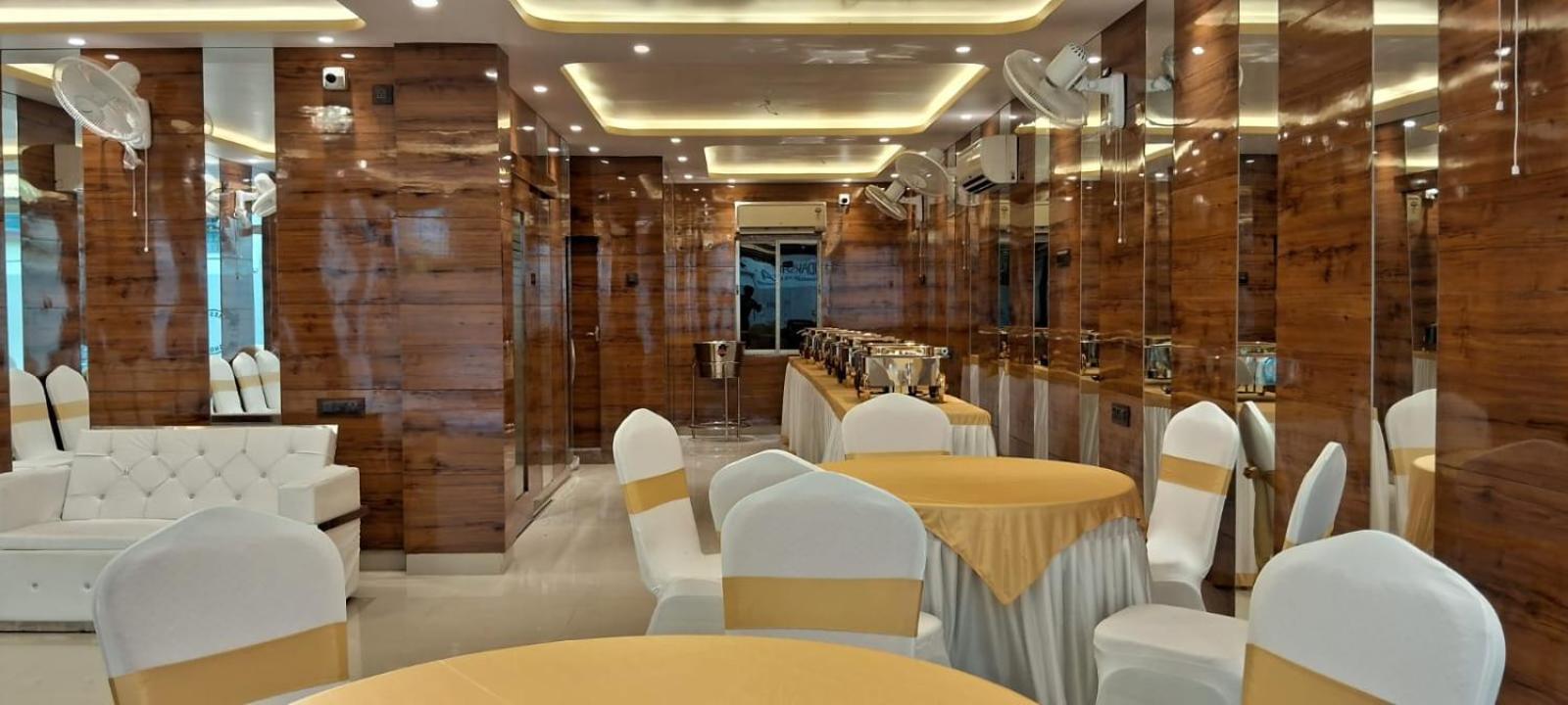 La Cresta Inn Kolkata Bagian luar foto