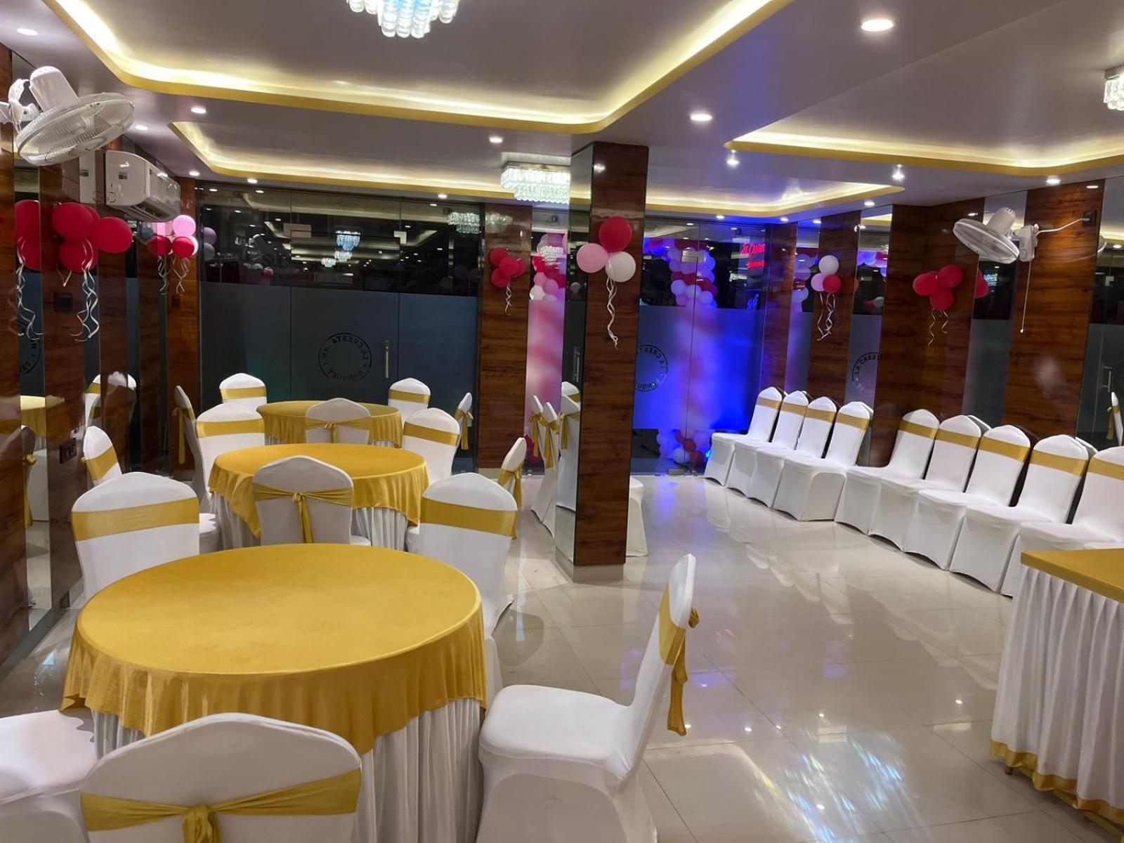 La Cresta Inn Kolkata Bagian luar foto